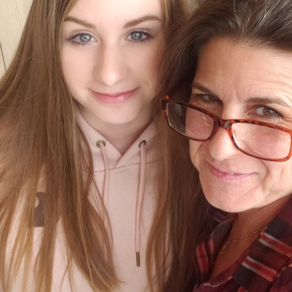 Meet your Posher, Sharon n Kaitlynn - Picture 1 of 1